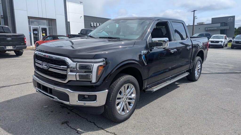 2025 Ford F-150 Lariat SuperCrew 4WD