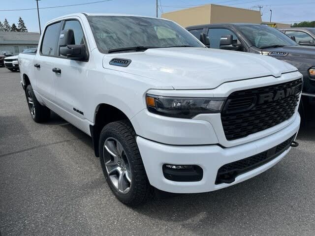 2025 RAM 1500 Tradesman Crew Cab 4WD