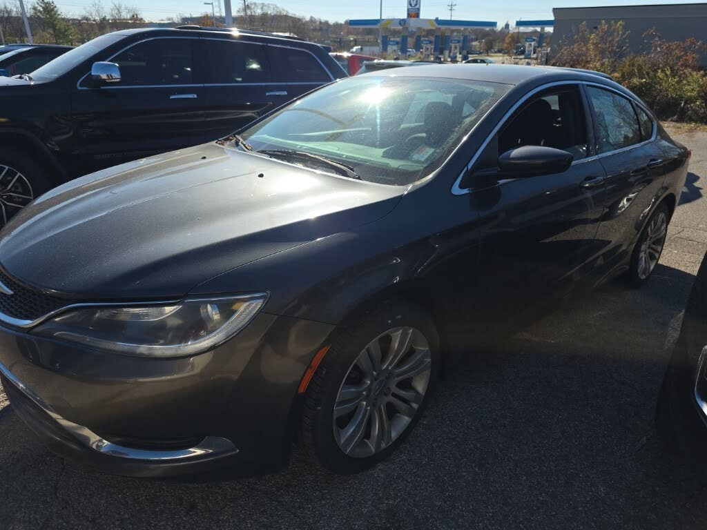 2015 Chrysler 200 Limited Sedan FWD
