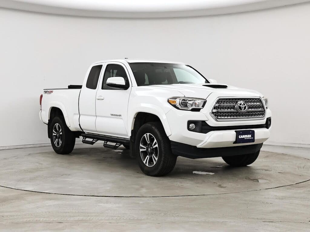 2017 Toyota Tacoma TRD Sport V6 Access Cab 4WD