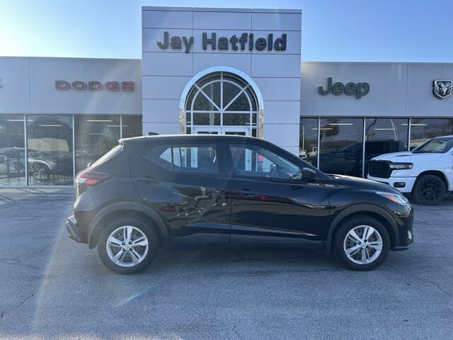 2022 Nissan Kicks S FWD