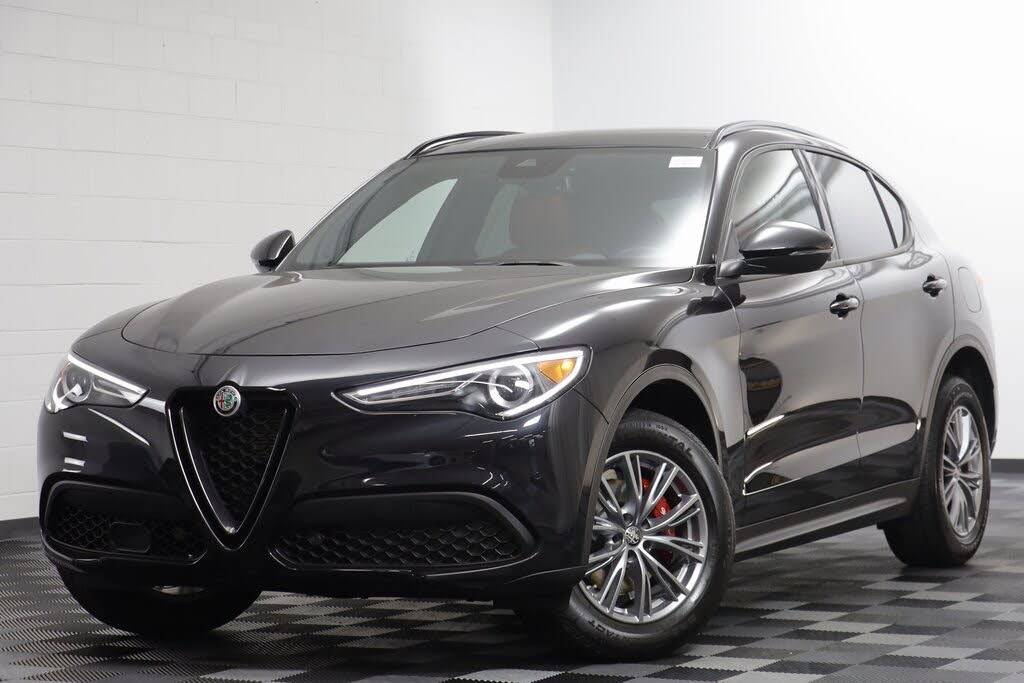 2023 Alfa Romeo Stelvio Sprint AWD