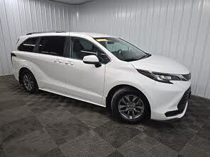 Toyota Sienna LE 8-Passenger AWD