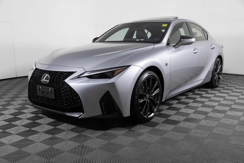 Lexus IS 300 AWD 2024