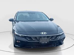 Hyundai Elantra Hybrid Luxury FWD