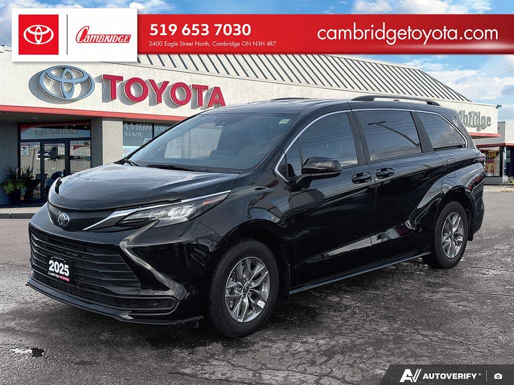 2025 Toyota Sienna LE 8-Passenger AWD