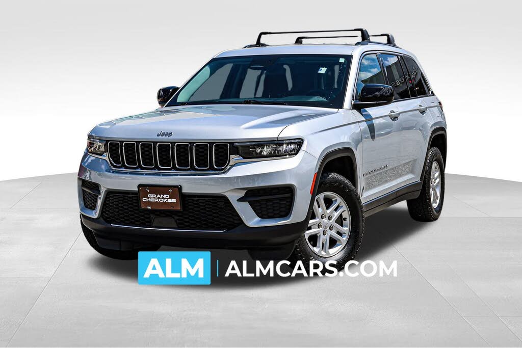 2022 Jeep Grand Cherokee Laredo 4WD