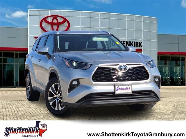 2023 Toyota Highlander XLE FWD