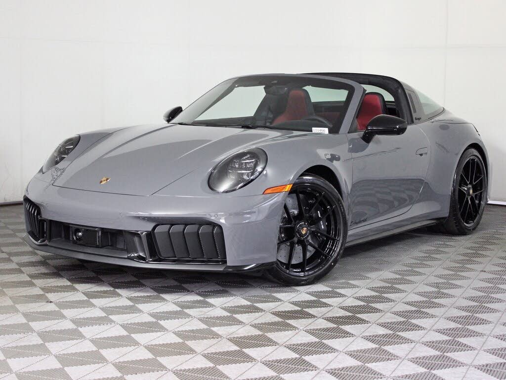 2025 Porsche 911 Targa 4 GTS Cabriolet AWD