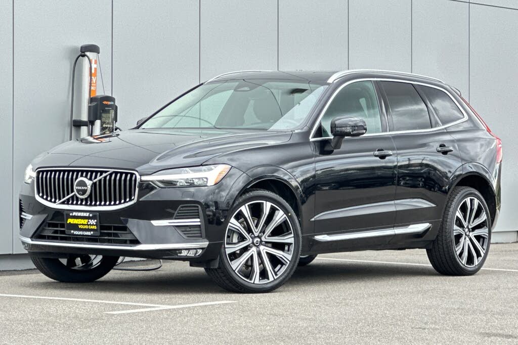 2023 Volvo XC60 B5 Ultimate Bright Theme FWD