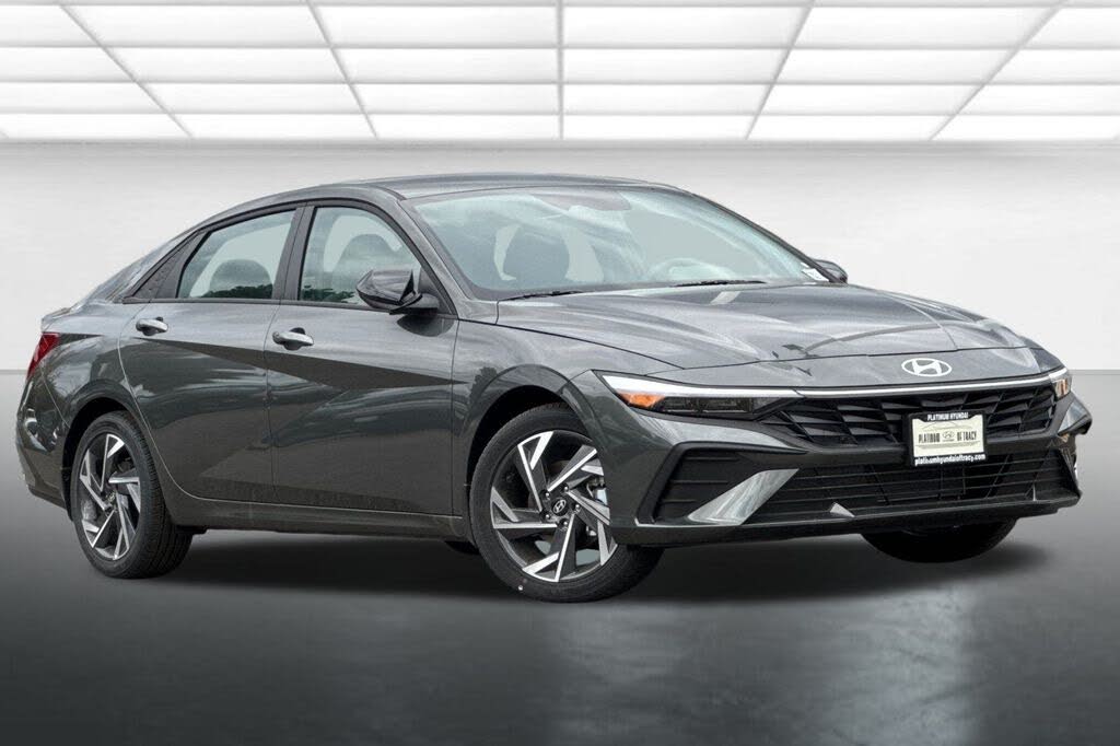 2025 Hyundai Elantra SEL Sport FWD