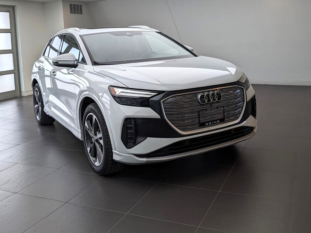 2026 Audi Q4 e-tron quattro Premium 55