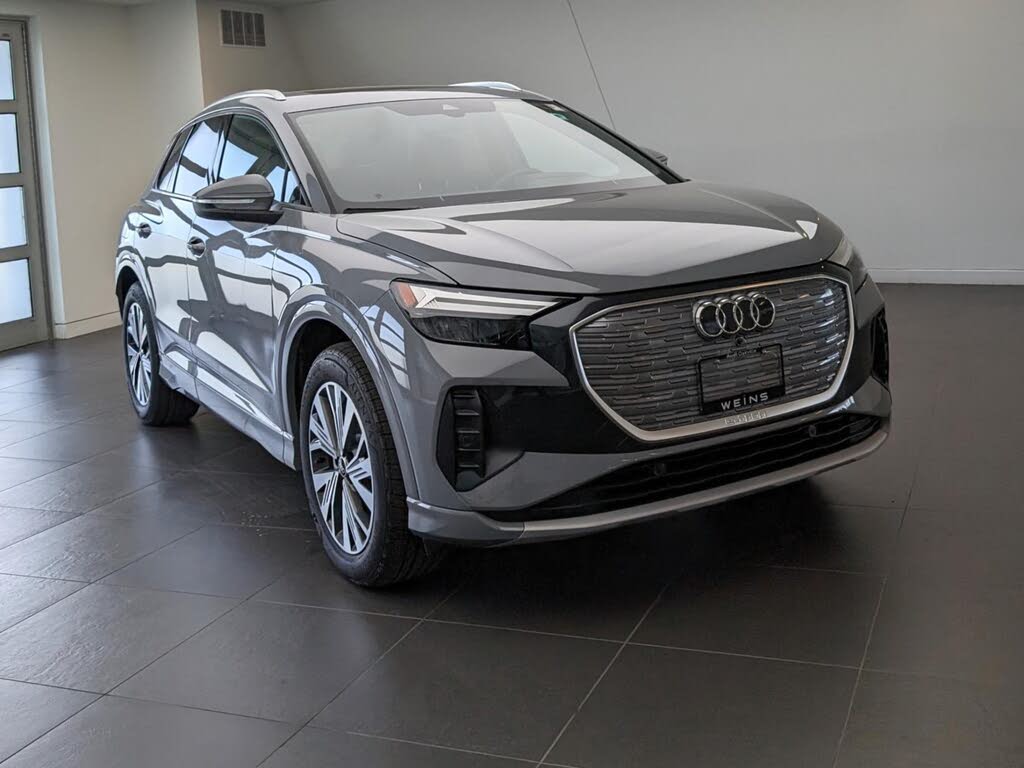 2026 Audi Q4 e-tron quattro Premium 55