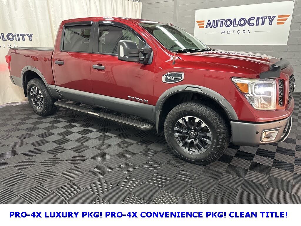 2017 Nissan Titan PRO-4X Crew Cab 4WD