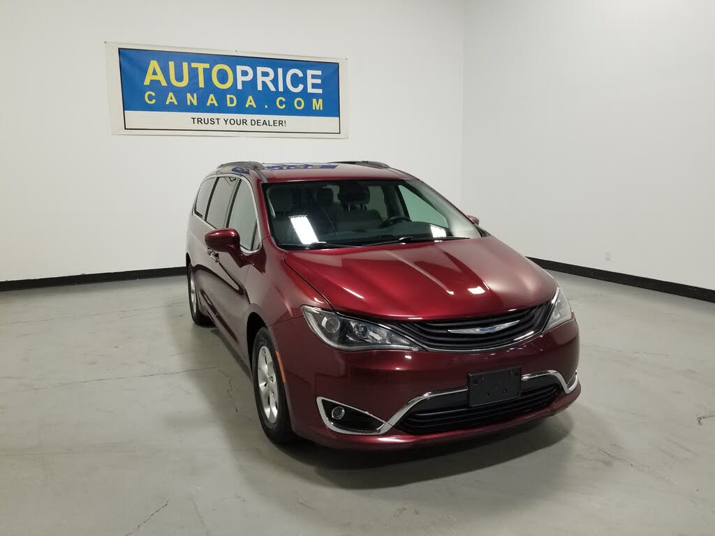 2018 Chrysler Pacifica Hybrid Touring Plus FWD