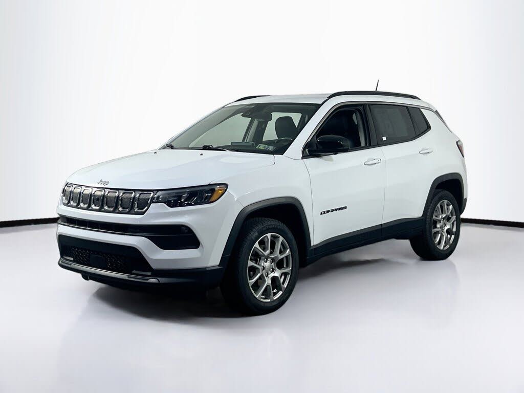 2022 Jeep Compass Latitude Lux 4WD
