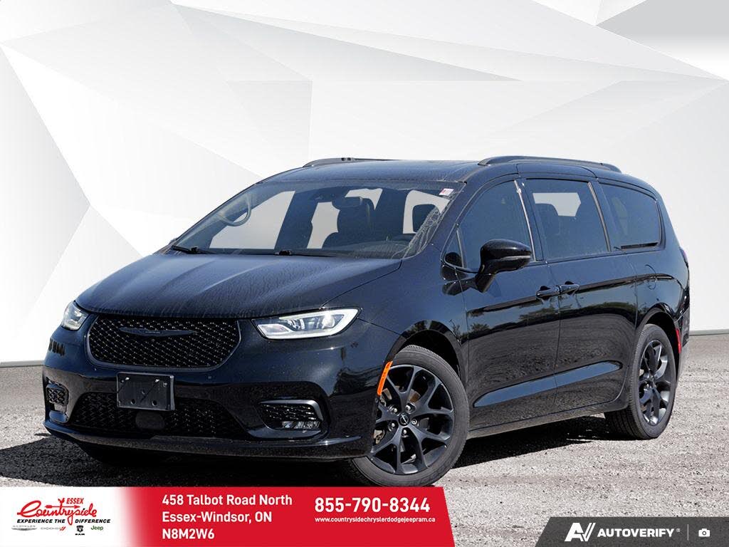 2022 Chrysler Pacifica Limited FWD