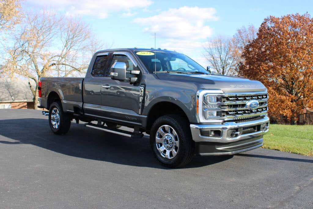 2023 Ford F-350 Super Duty Lariat SuperCab LB 4WD