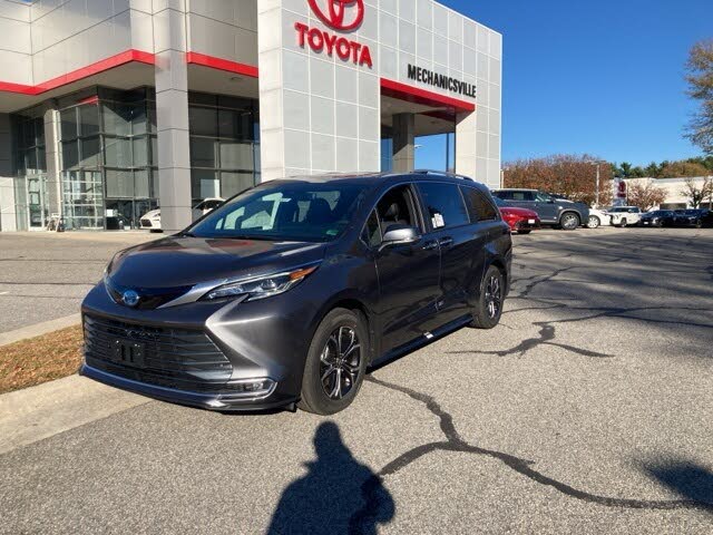 2025 Toyota Sienna Platinum 7-Passenger AWD