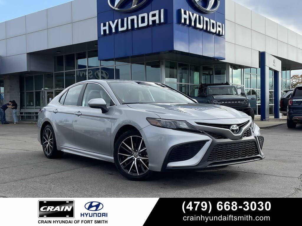 2024 Toyota Camry SE FWD