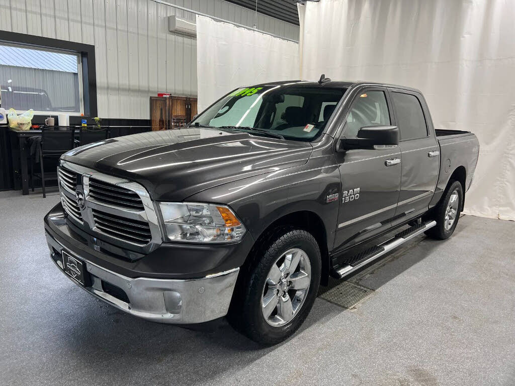 2017 RAM 1500 SLT Crew Cab 4WD