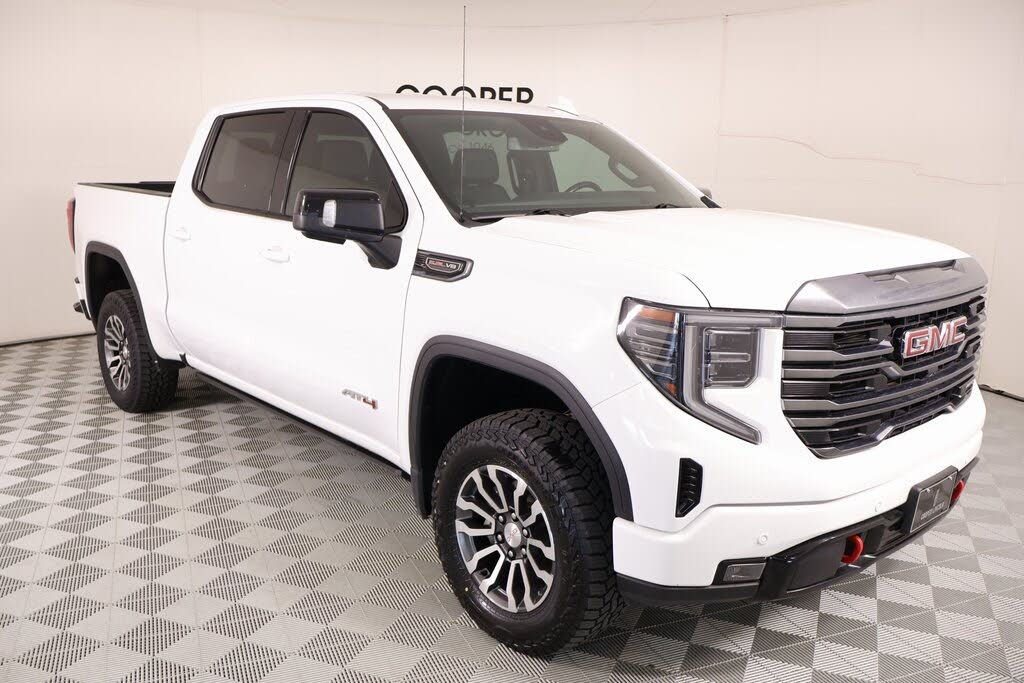 2023 GMC Sierra 1500 AT4 Crew Cab 4WD