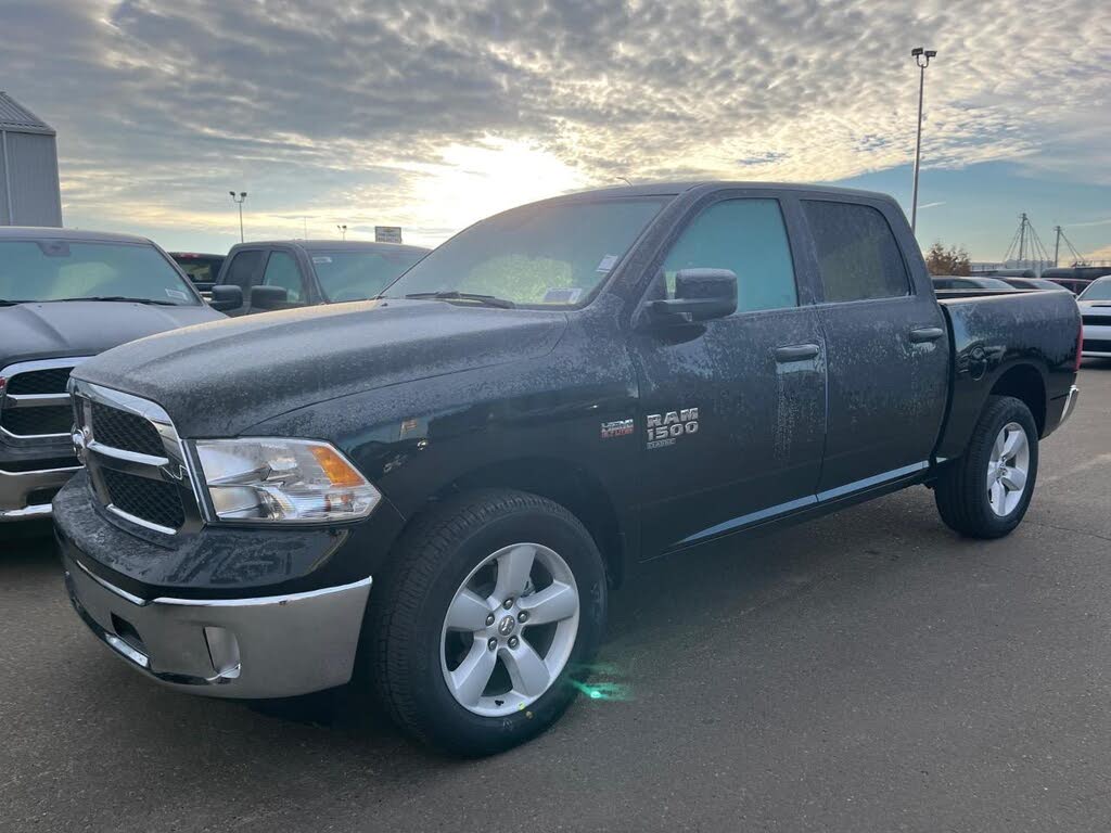 2024 RAM 1500 Classic Tradesman Crew Cab 4WD