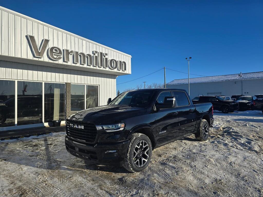 2025 RAM 1500 Laramie Crew Cab 4WD