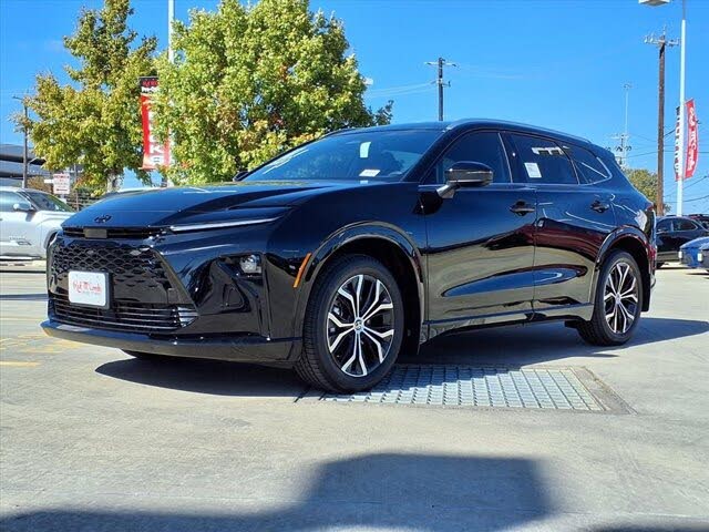 2025 Toyota Crown Signia XLE AWD