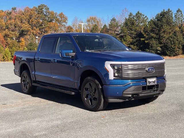 2022 Ford F-150 Lightning Lariat SuperCrew AWD