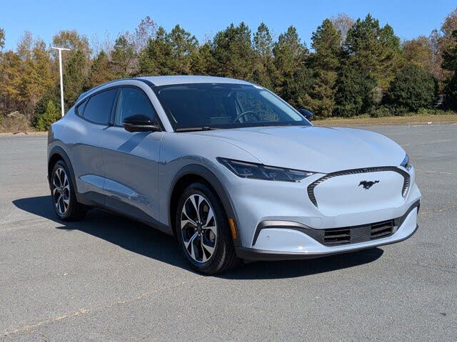 2025 Ford Mustang Mach-E Select RWD