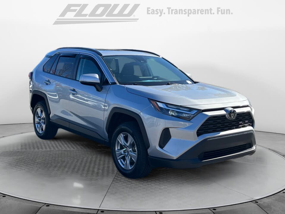 2022 Toyota RAV4 XLE FWD