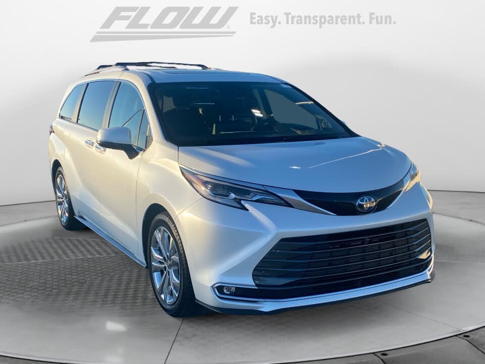 2023 Toyota Sienna Platinum 7-Passenger FWD