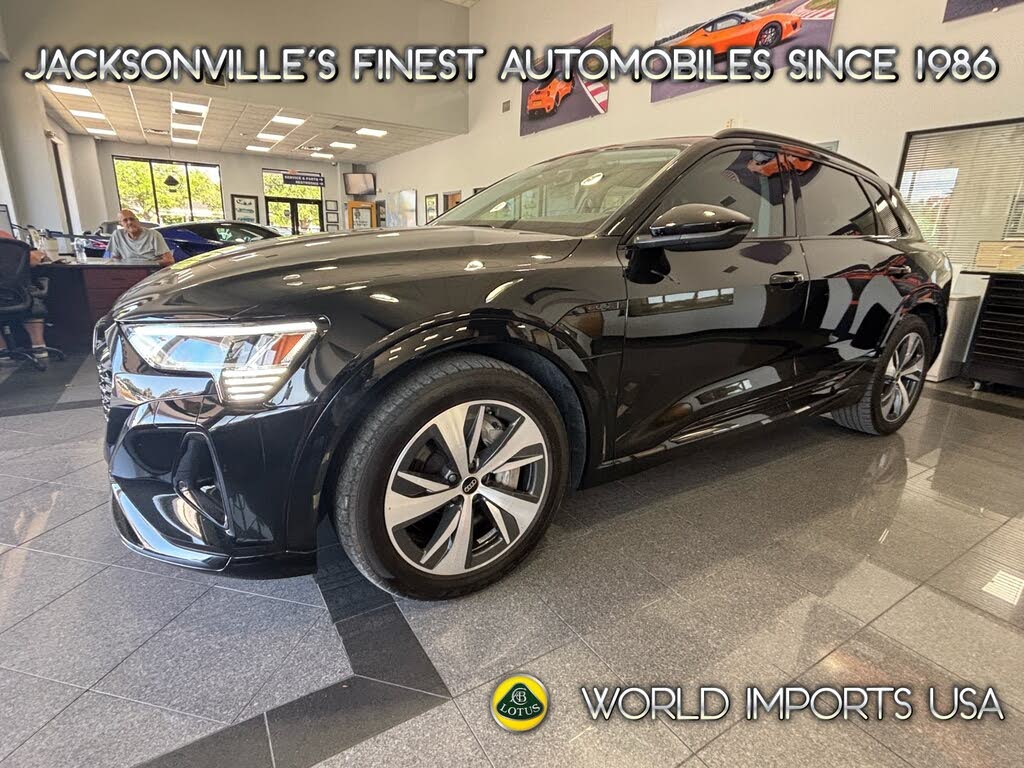 2024 Audi Q8 e-tron quattro Premium AWD