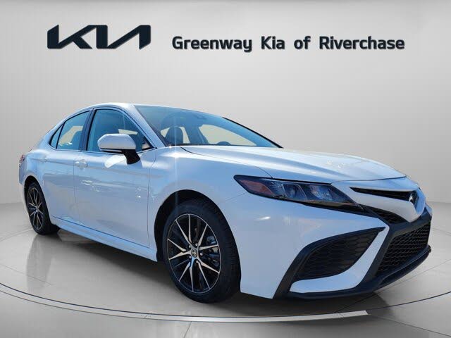 2024 Toyota Camry SE FWD