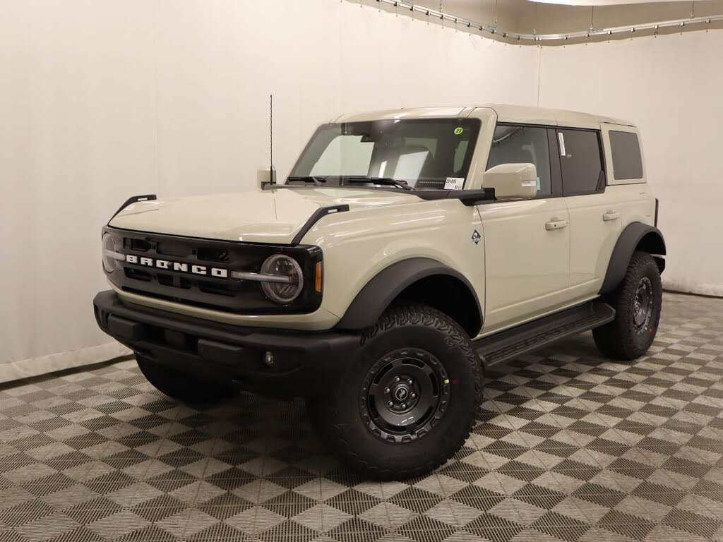2025 Ford Bronco Outer Banks 4-Door 4WD