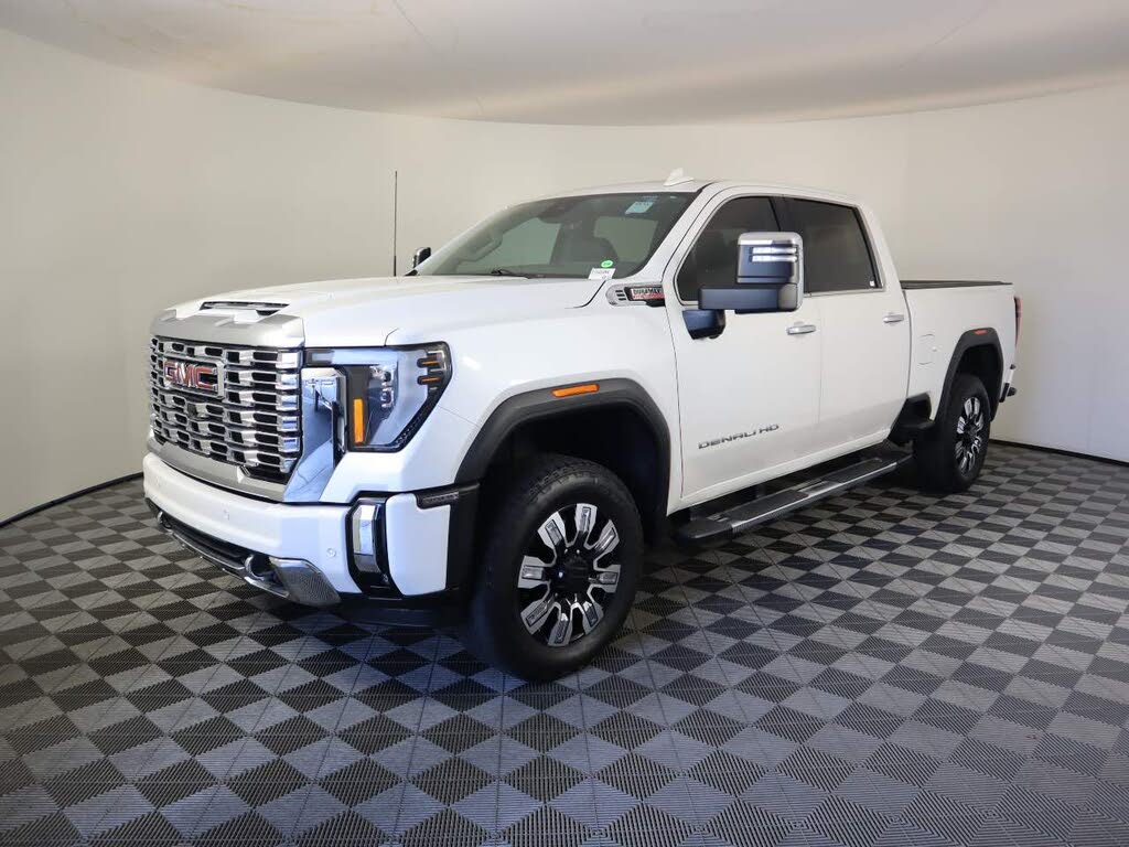 2024 GMC Sierra 3500HD Denali Crew Cab 4WD