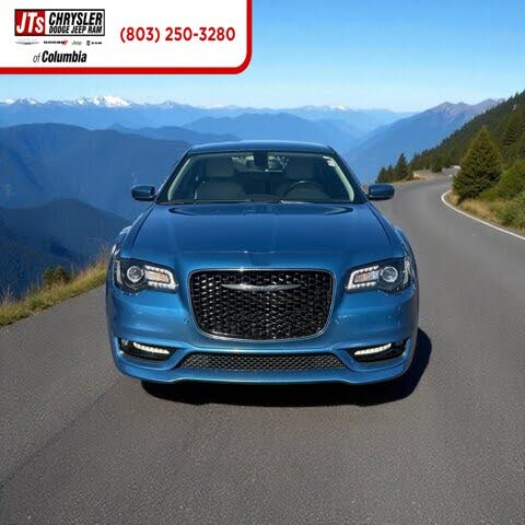 2022 Chrysler 300 Touring L RWD
