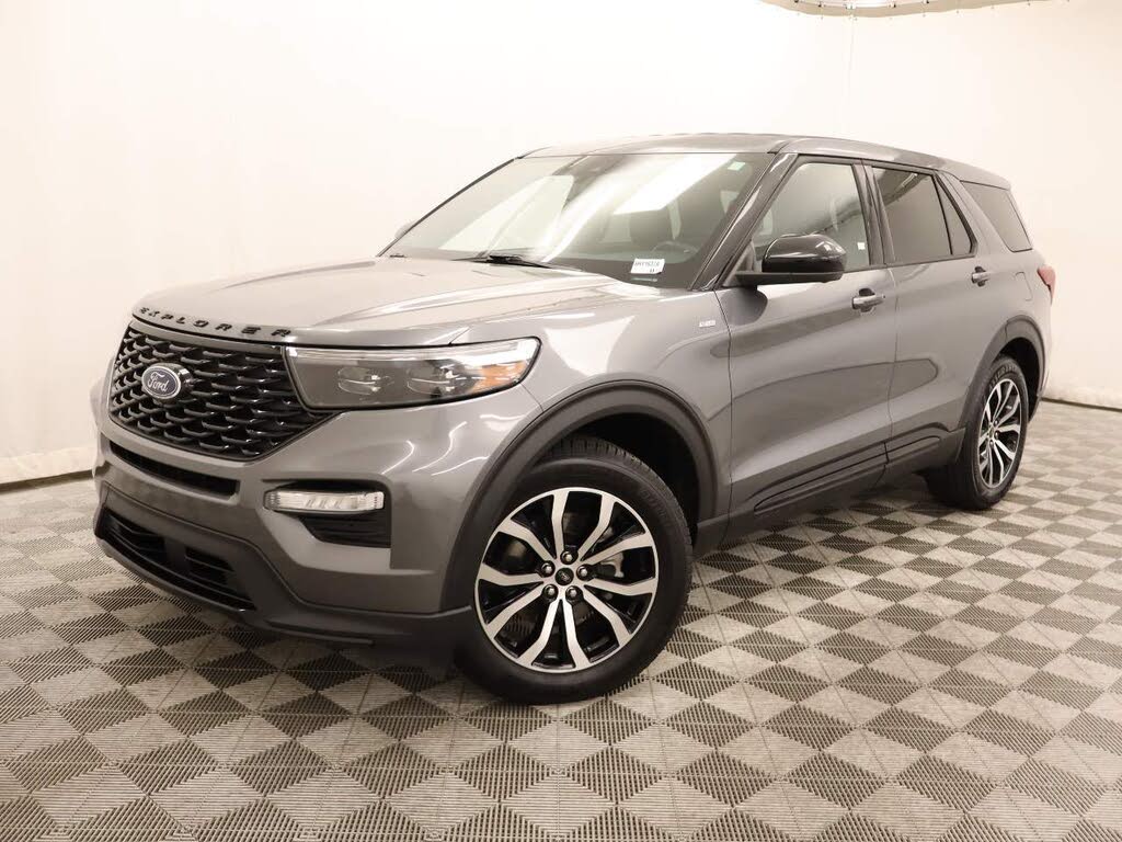2022 Ford Explorer ST-Line RWD