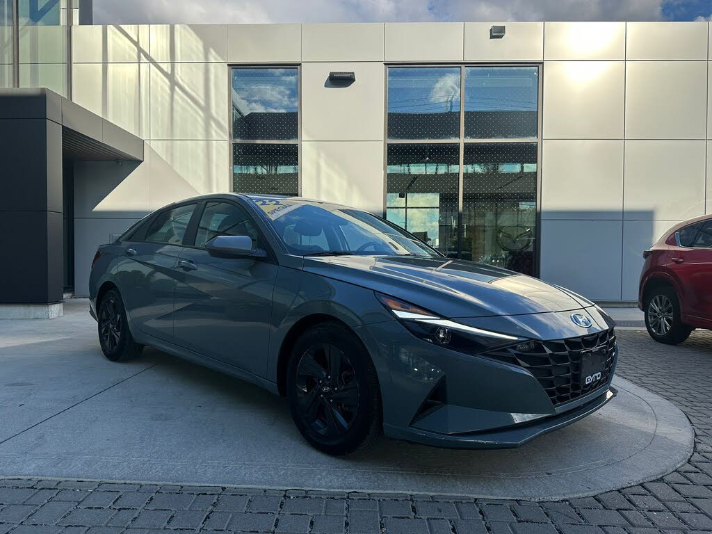 2022 Hyundai Elantra Essential FWD