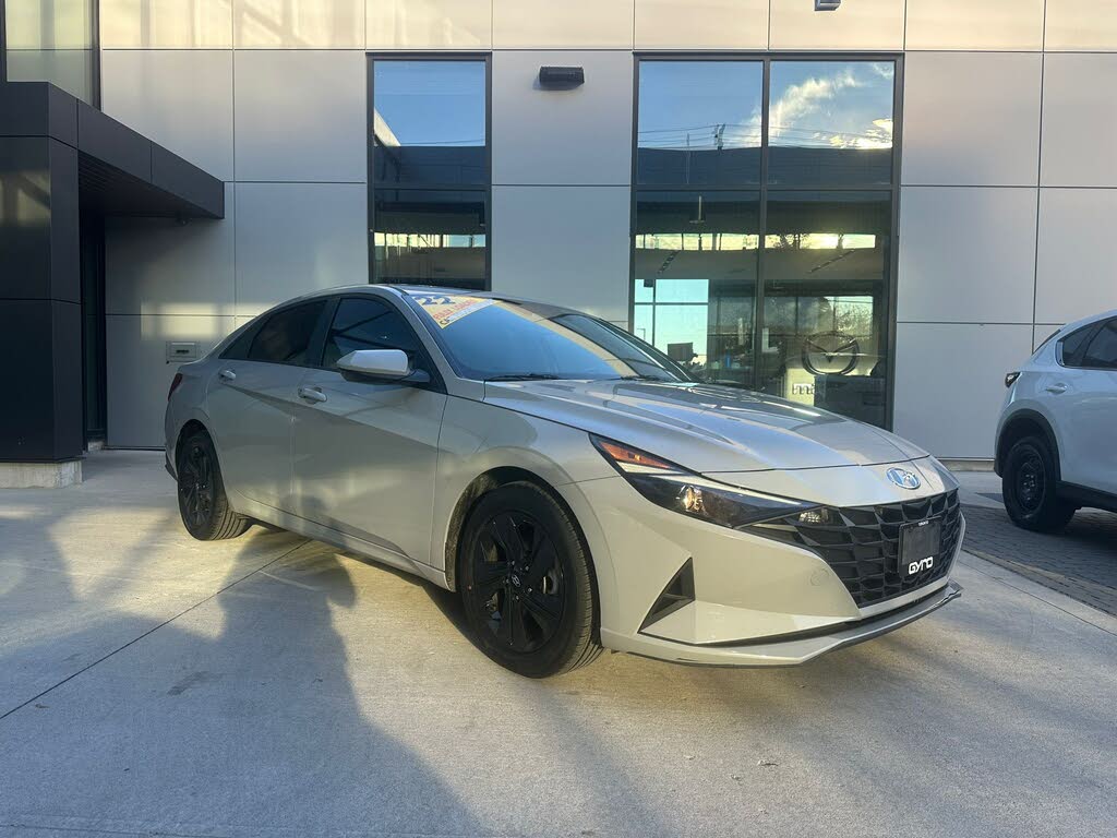 2022 Hyundai Elantra Preferred FWD