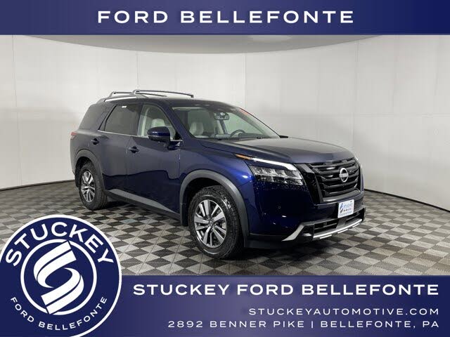 2023 Nissan Pathfinder SL 4WD