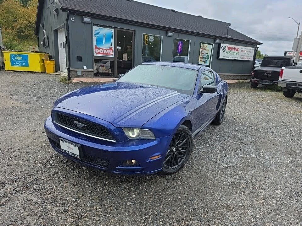 2014 Ford Mustang V6 Premium Coupe RWD