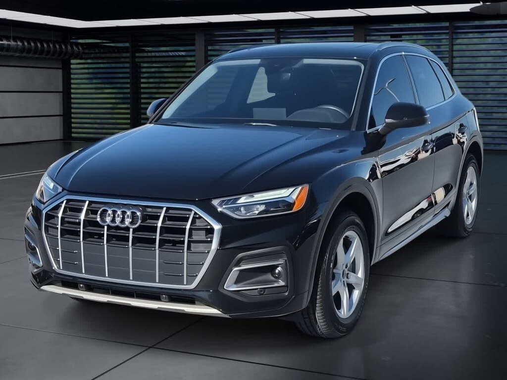 2024 Audi Q5 quattro Premium 40 TFSI