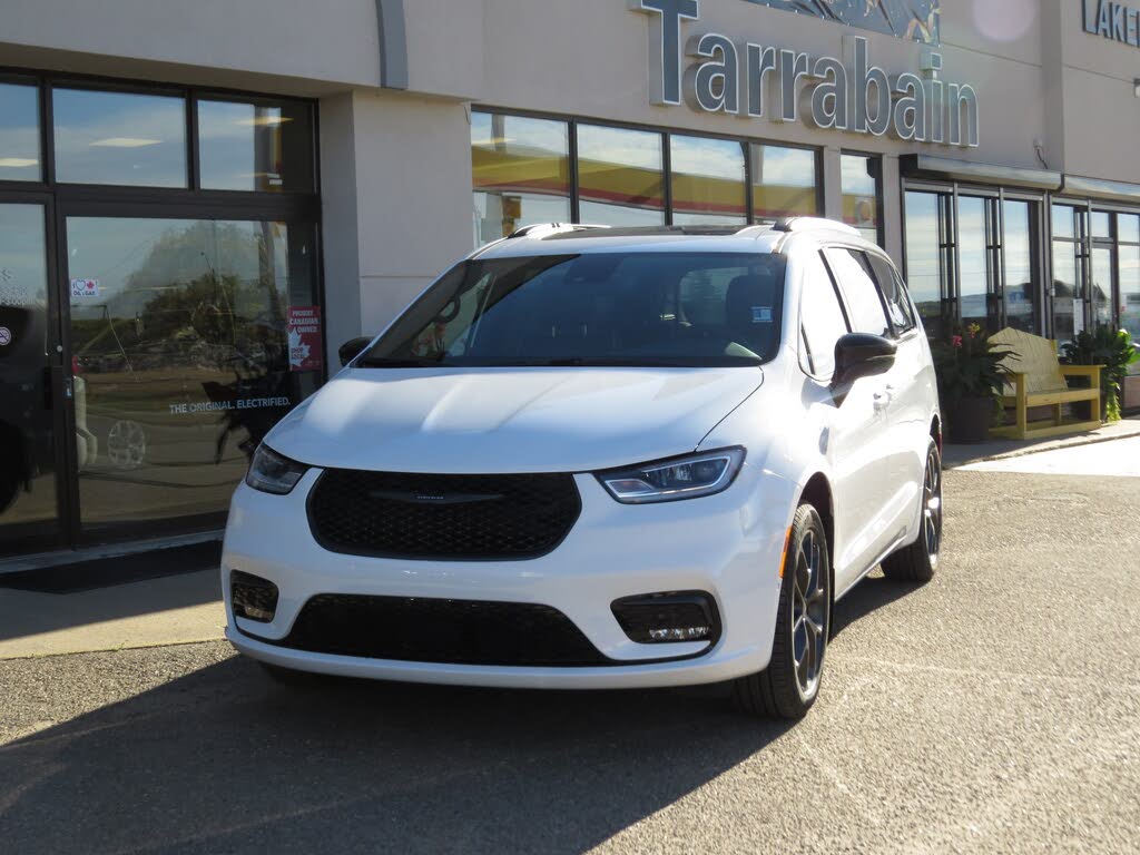 2026 Chrysler Pacifica Limited AWD
