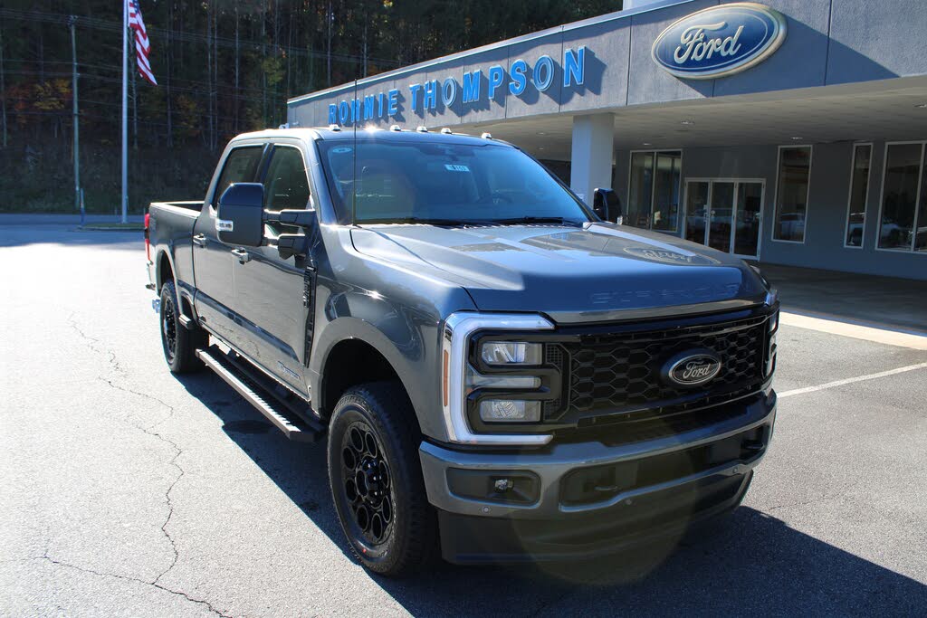 2026 Ford F-350 Super Duty Lariat Crew Cab 4WD