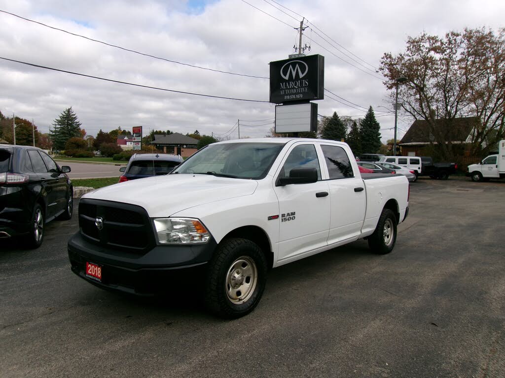 2018 RAM 1500 ST Crew Cab 4WD