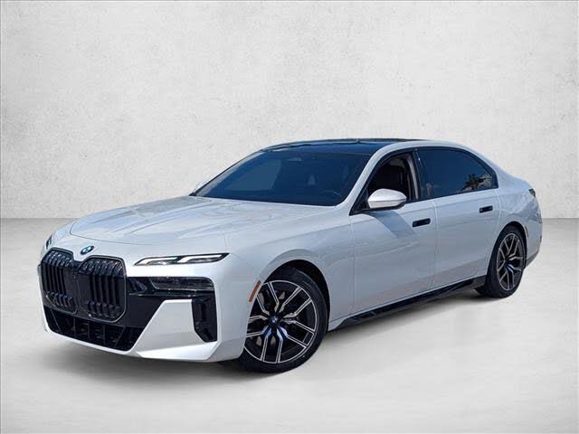 2025 BMW 7 Series 740i RWD