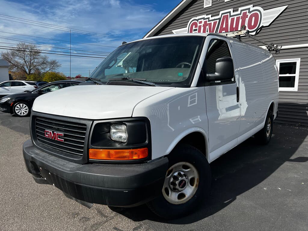 2016 GMC Savana Cargo 2500 RWD