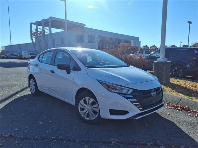 2025 Nissan Versa S FWD